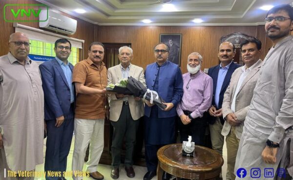 پنجاب کے سیکریٹری لائیو سٹاک کے ساتھ پولٹری انڈسٹری پر ٹیکس اور قیمتوں کے تعین پر مشترکہ اجلاس